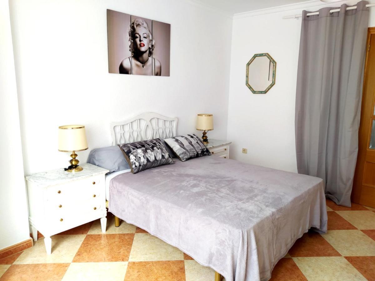 Movie Stars Apartment, גאנדיה מראה חיצוני תמונה
