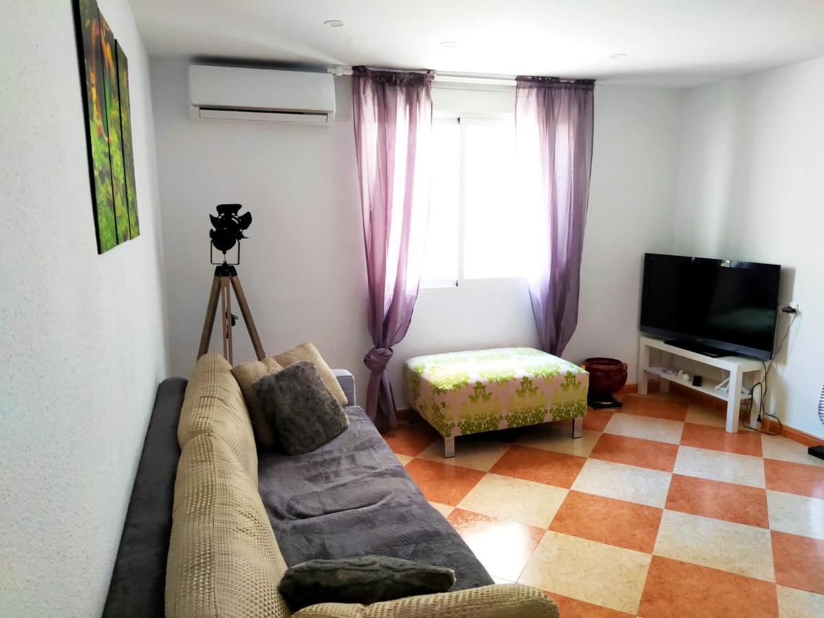 Movie Stars Apartment, גאנדיה מראה חיצוני תמונה