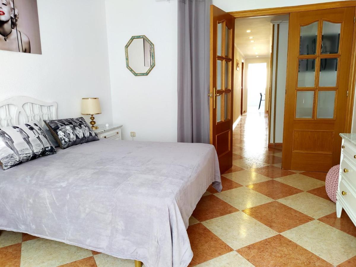 Movie Stars Apartment, גאנדיה מראה חיצוני תמונה