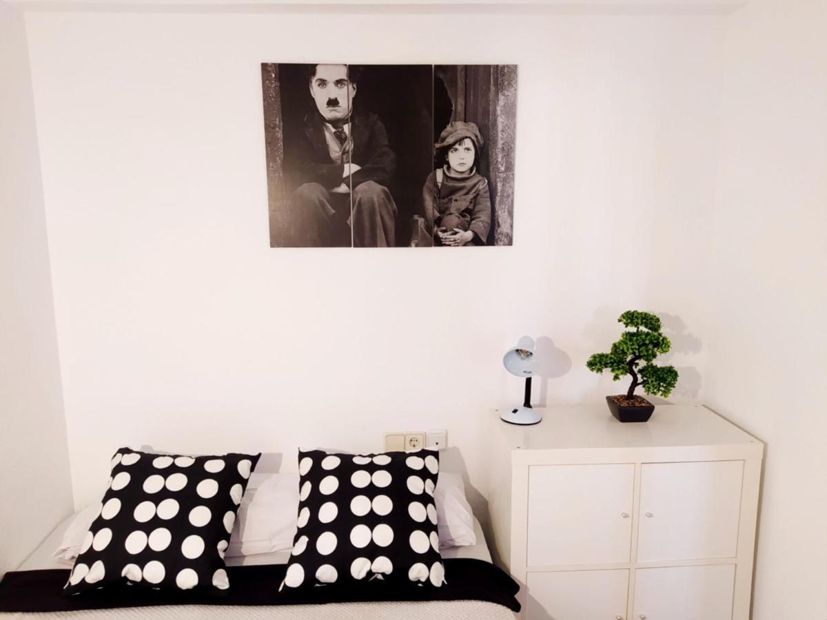 Movie Stars Apartment, גאנדיה מראה חיצוני תמונה