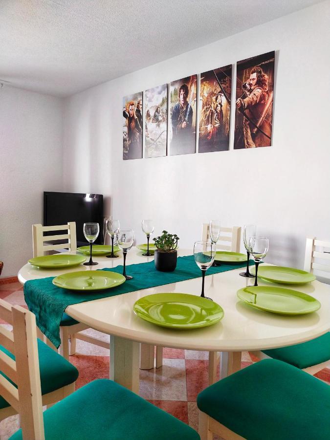 Movie Stars Apartment, גאנדיה מראה חיצוני תמונה